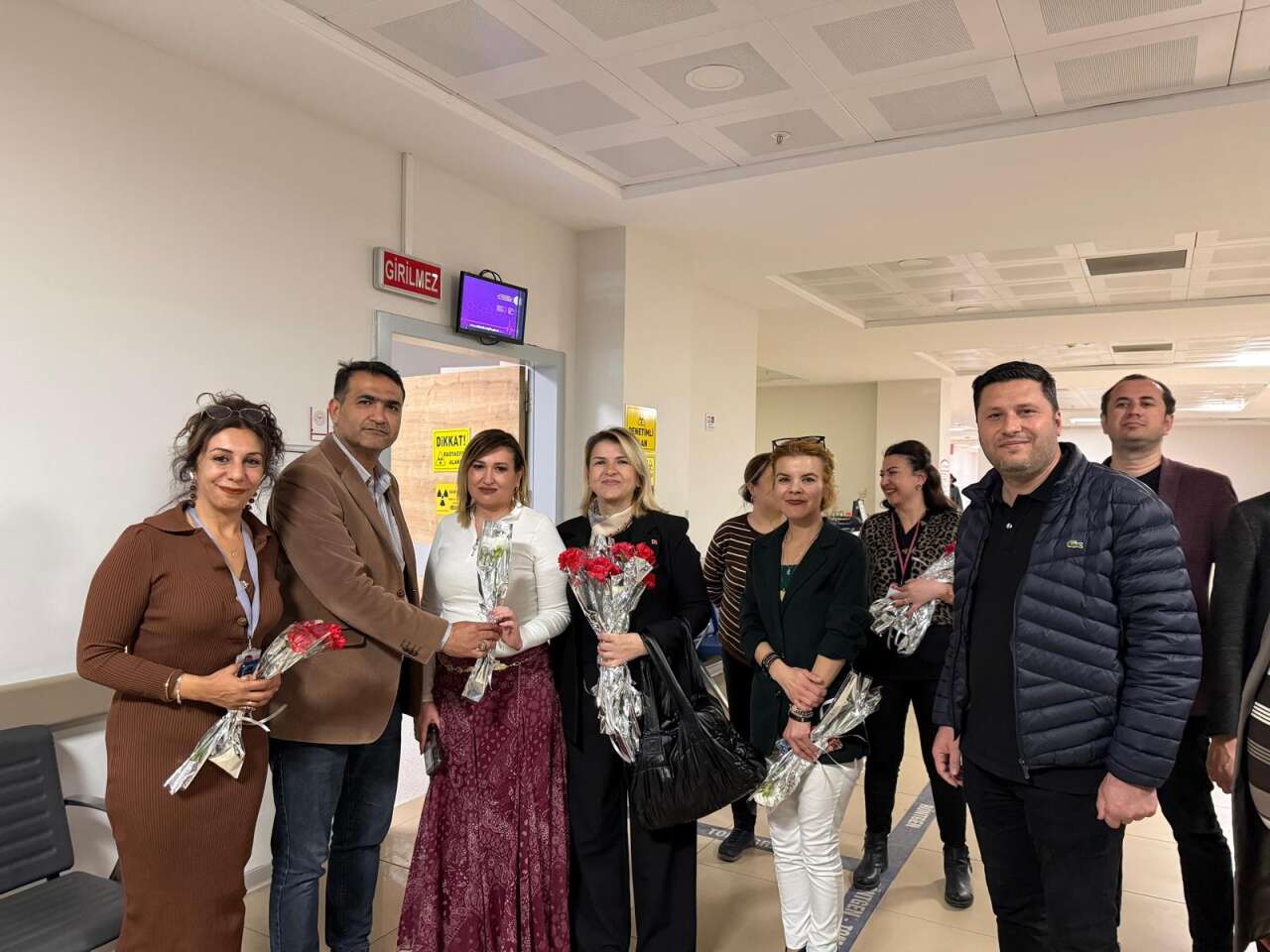 AK Parti Milas İlçe Teşkilatı’ndan 14 Mart’ta Sağlık Çalışanlarına Ziyaret 13